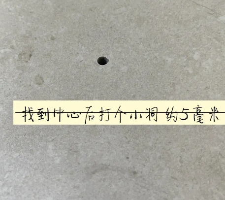 遵化瓷砖空鼓维修公司专业解答在瓷砖铺贴过程中，如果砂料搅拌不均匀，将会带来以下问题